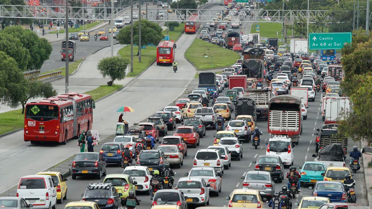 Tipos de placa vehicular que existen en Colombia. Foto: Revista Semana.