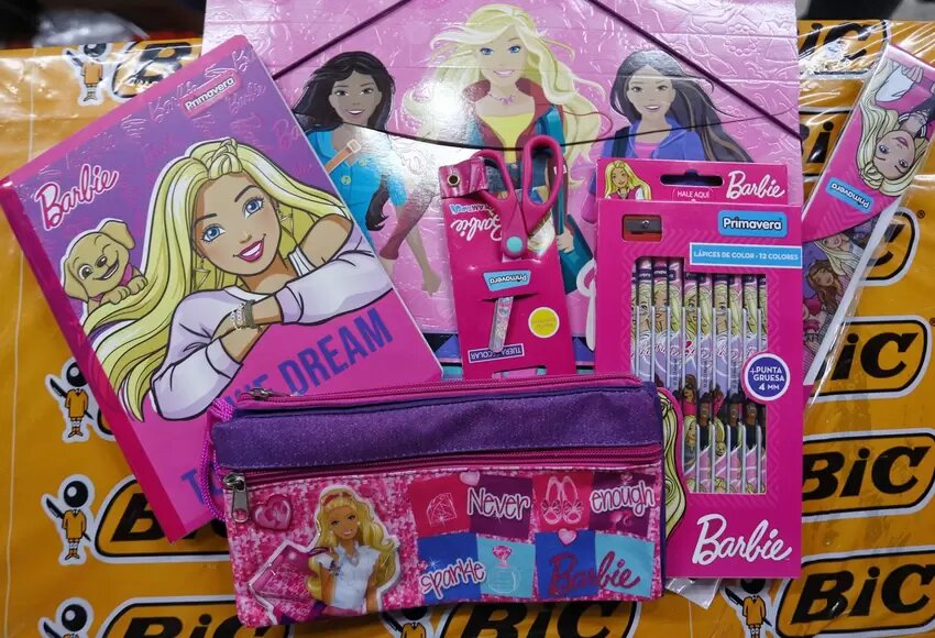 Los padres priorizan precio, calidad y gustos de sus hijos a la hora de comprar. Foto: rcnradio