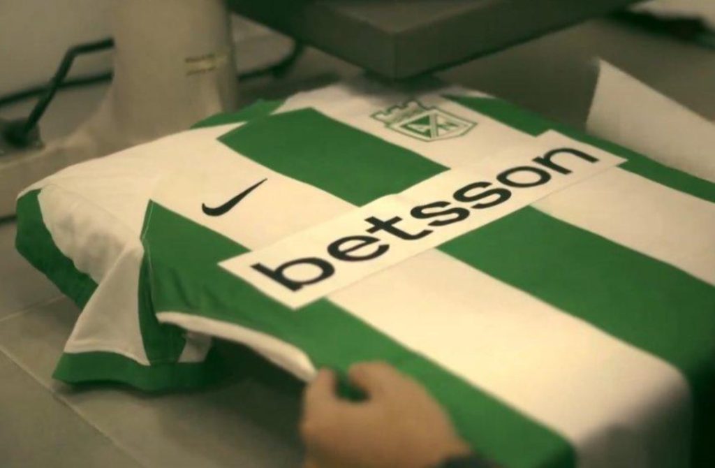 Atlético Nacional da la bienvenida a nuevo patrocinador y cambia diseño de su camiseta