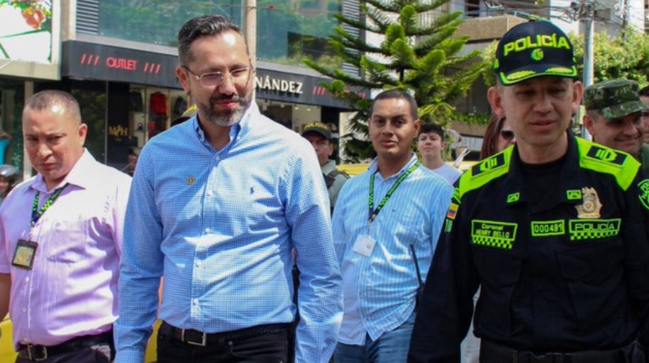 Alcalde de Bucaramanga expide decreto que prohíbe consumo de drogas en parques y colegios