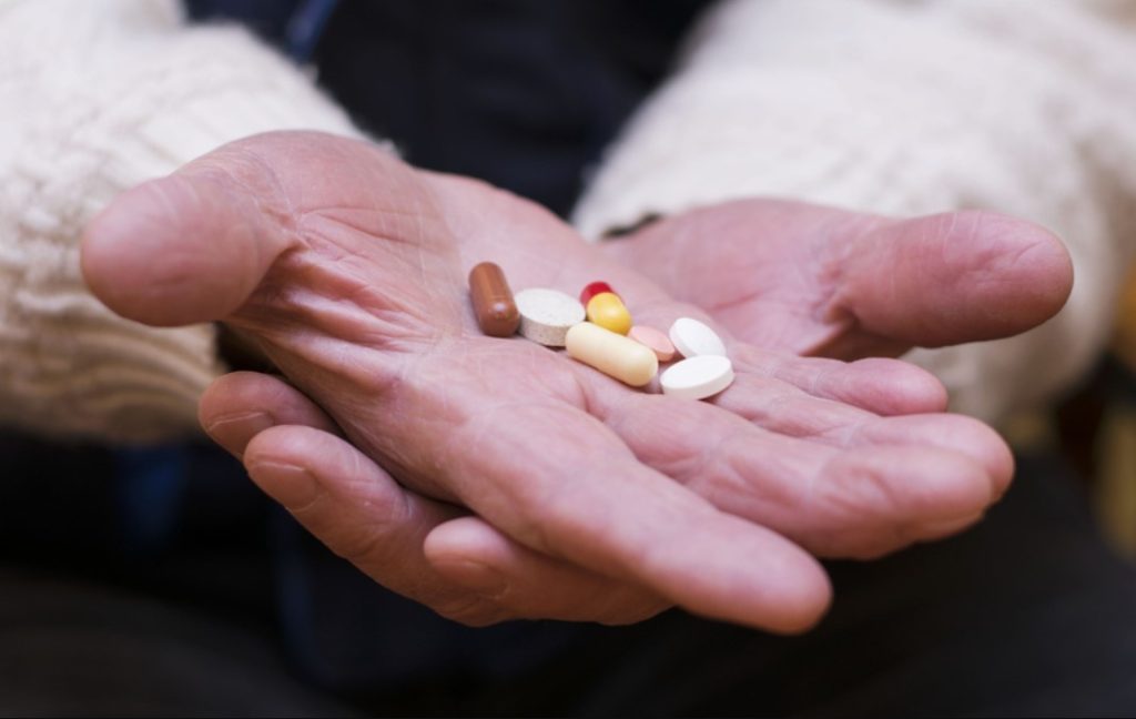 Autoridades investigan muerte de anciano por presunta intoxicación