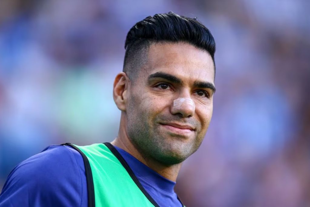 Lluvia de críticas y memes en redes por estatua de Falcao en Santa Marta