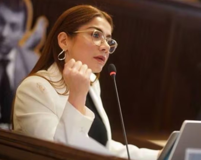 Representante Catherine Juvinao se arrepiente del apoyo a Gustavo Petro