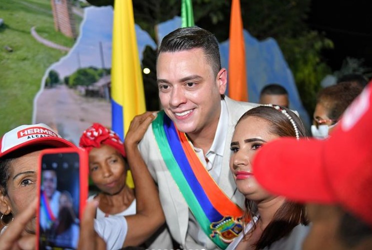 Alcalde de Curumaní, Cesar, acapara atención en redes ¿Qué hizo?