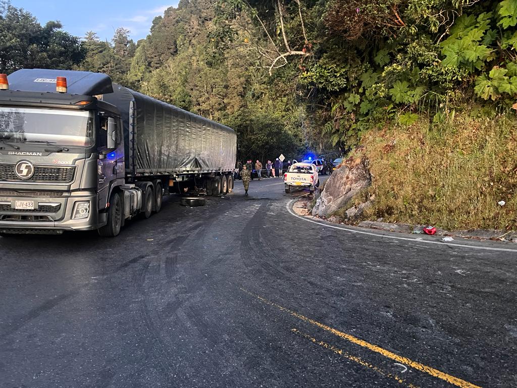 Hecho ocurrido en la vía que conecta Bucaramanga con Cúcuta Foto: x.com @WRadioColombia