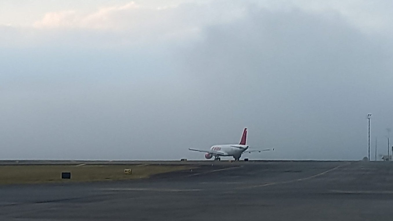 Aeropuerto cerrado por condiciones meteorológicas adversa Foto: x.com/AeropuertoMDE/