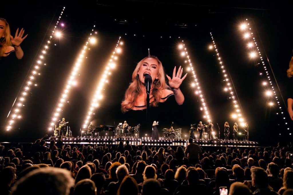 Adele en uno de sus conciertos de "Weekends With Adele" en Las Vegas Foto: instagram.com/adele/