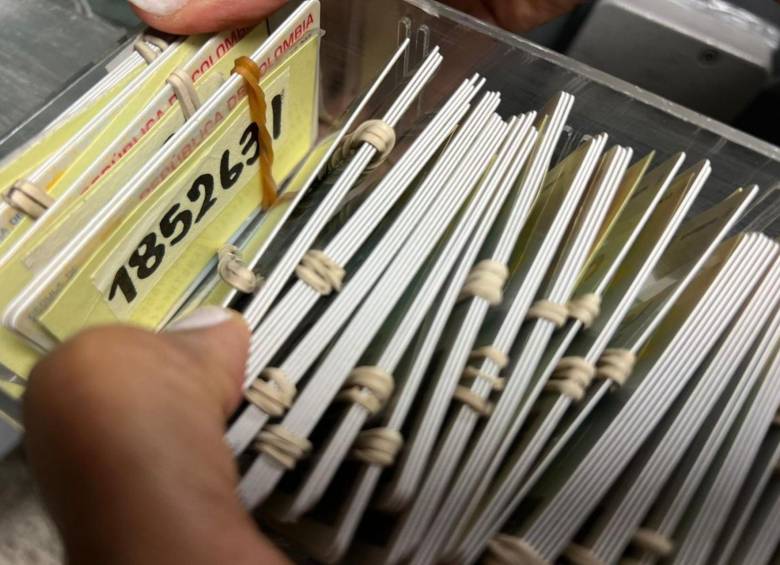 Buscan agilizar la entrega de 138.338 documentos. Foto: El Colombiano