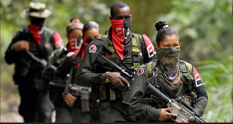 "A las mujeres les arrancan las uñas": Investigación revela torturas del ELN en Venezuela