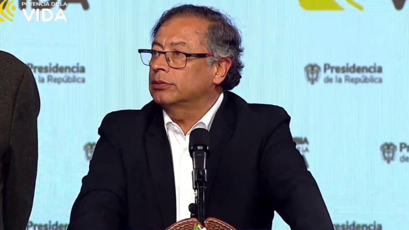 Presidente Petro convoca a movilizaciones ante presunta ruptura institucional