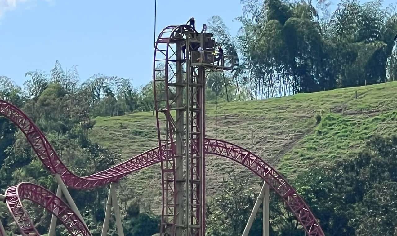 Montaña rusa 'Krater'. Foto: ciudadregion.com