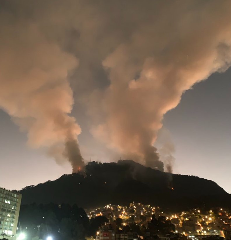 Incendio en cerro El Cable de Bogotá se ha vuelto incontrolable