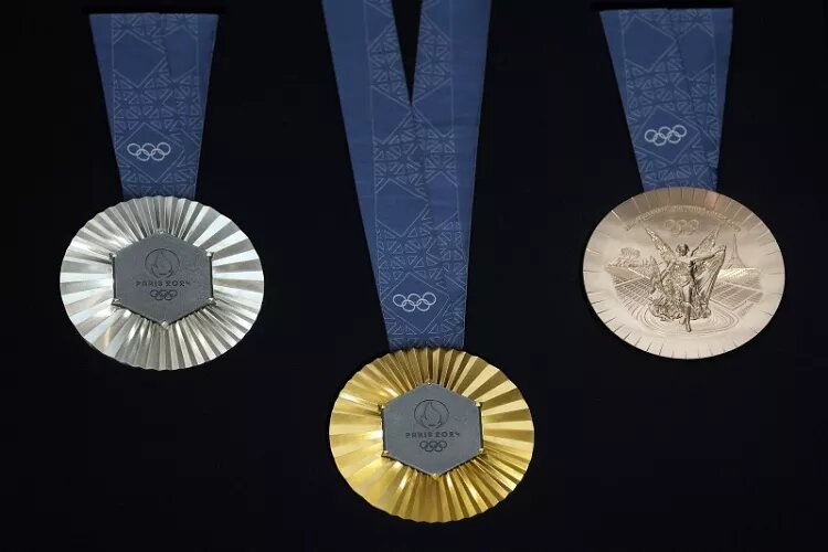 Las medallas olímpicas de París 2024. Foto: AP