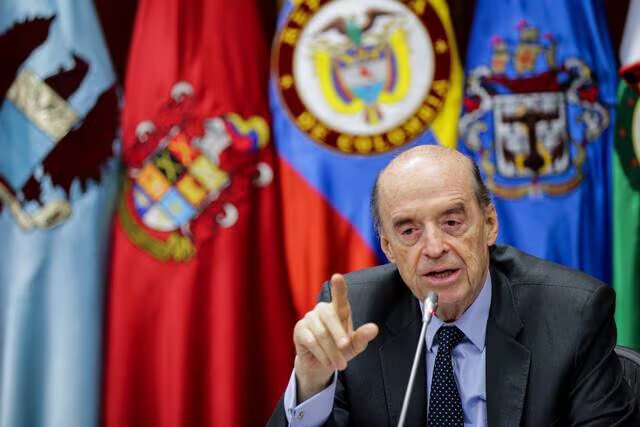 , Álvaro Leyva Durán, interpuso una acción de tutela para anular la suspensión . Foto: Álvaro Leyva busca anular suspensión de la Procuraduría a través de tutela. Foto: wradio