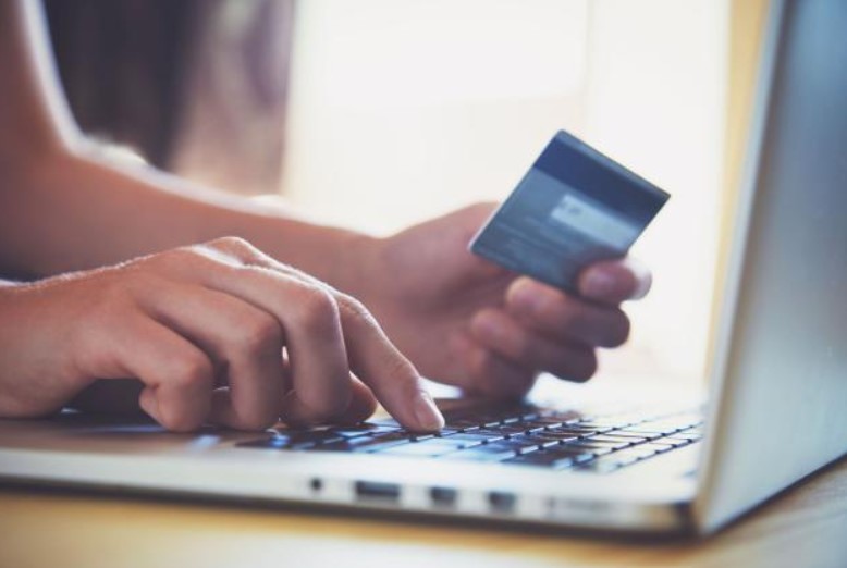 Así es cómo los ciberdelincuentes roban datos de las tarjetas de crédito sin ser detectados