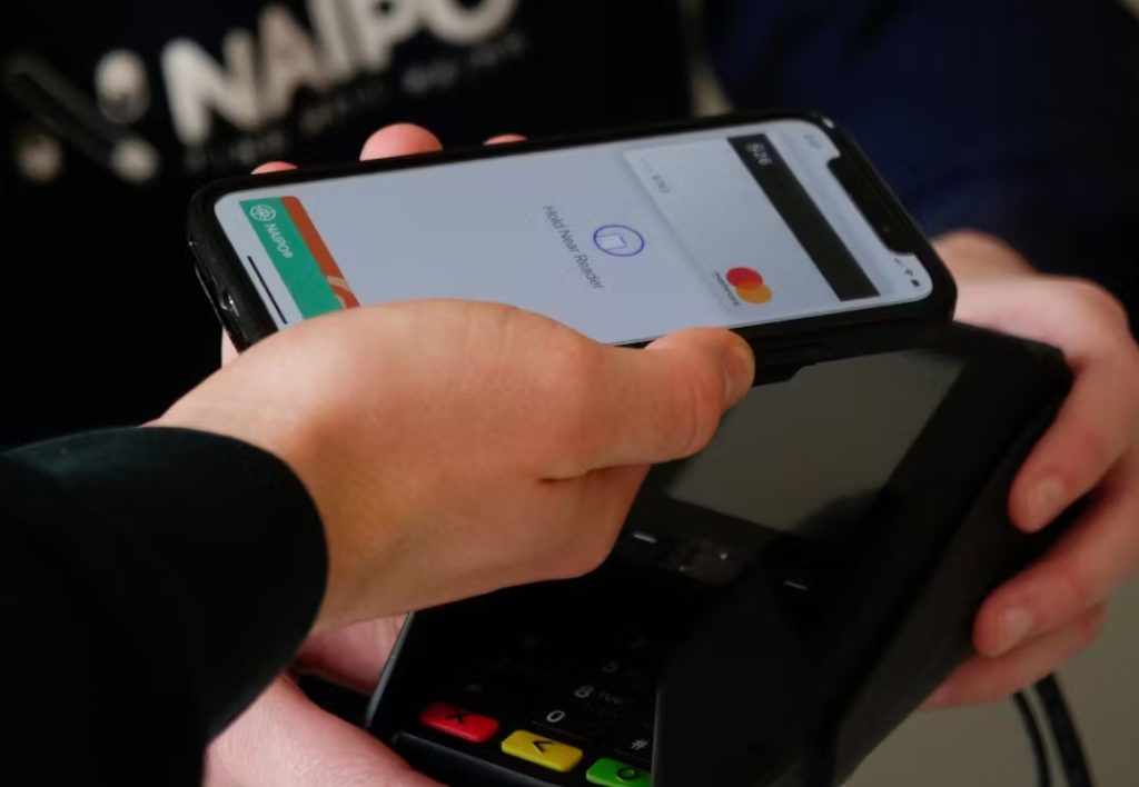 ¿Cómo funciona la tecnología de pago NFC y qué la hace seguro?