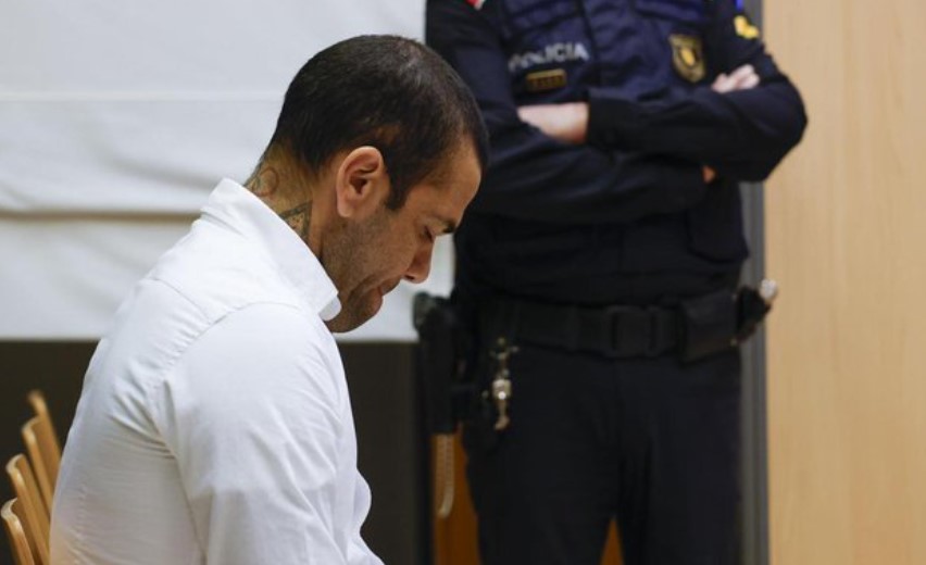 Hermano de Dani Alves salió a desmentir rumores de su muerte