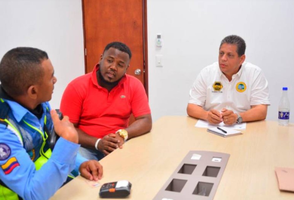Suspenden licencia a taxista que estafó a un cliente en Cartagena