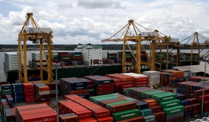 Las exportaciones totales de Colombia sumaron 49.542 millones de dólares en diciembre de 2023. Foto: valoraanalitik