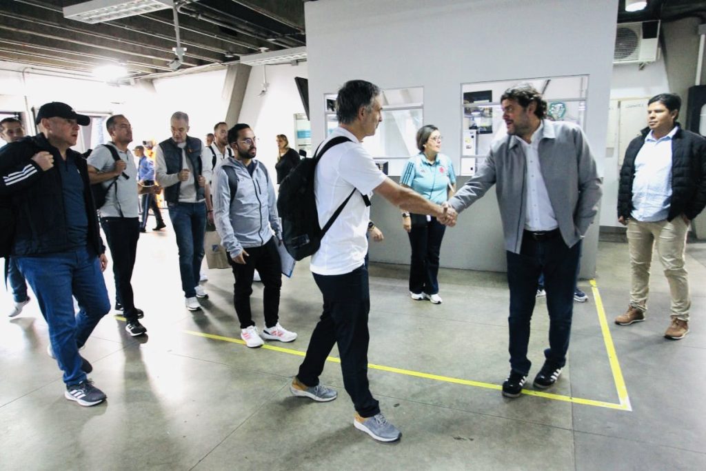 Comisión de la FIFA en Colombia. Foto: @INDERMEDELLIN