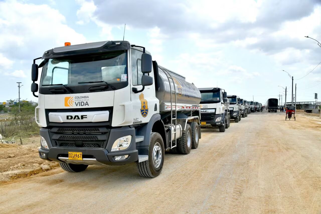 Carrotanques a la Unidad Nacional para la Gestión del Riesgo de Desastres (UNGRD) en La Guajira. Foto: UNGRD