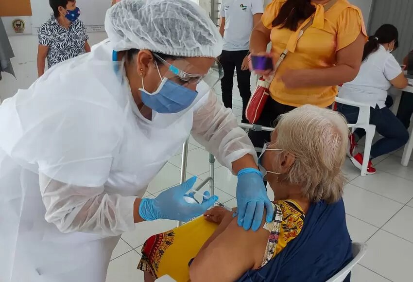 Las vacunas se asignaron bajo el indicador de eficacia de aplicación. Foto: rcnradio