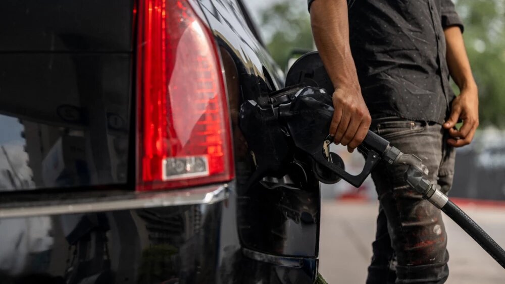 El precio de la gasolina aumentó 48% el año pasado. Foto: bluradio