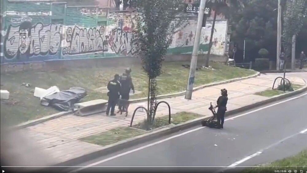 Policía Metropolitana de Bogotá confirmó que se trata de una bolsa de basura. Foto: bluradio