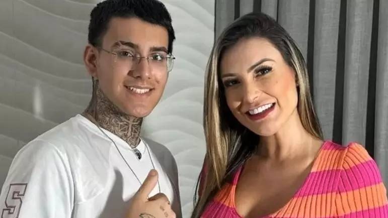 Andressa Urach y su hijo Arthur Foto: revistacodigos