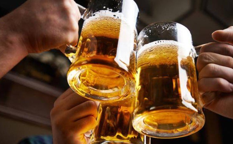 Científicos británicos desarrollaron bebida que emborracha pero no deja resaca