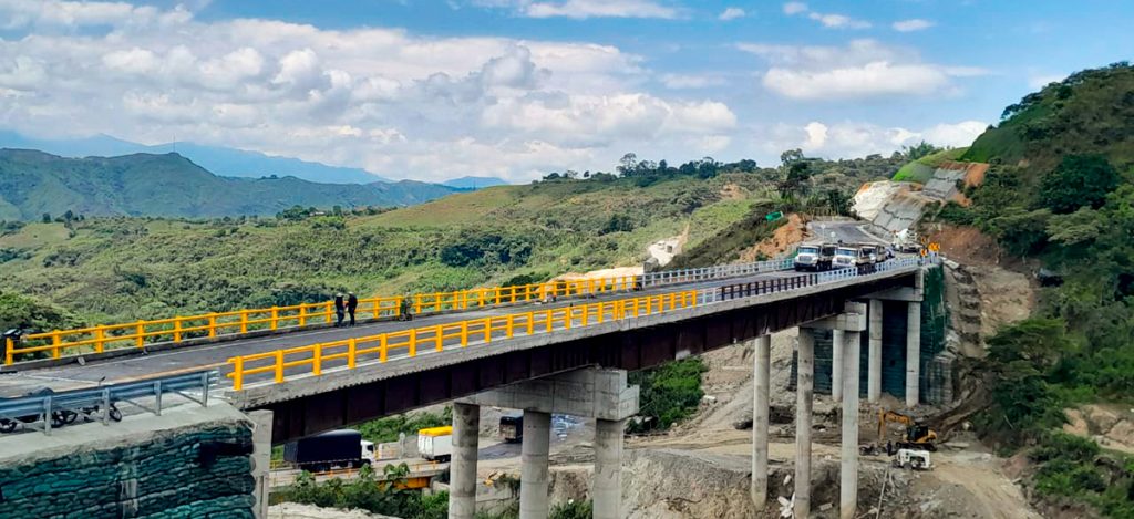 Puente de 125 en corredor vial Mojarras – Popayán. Foto: INVIAS
