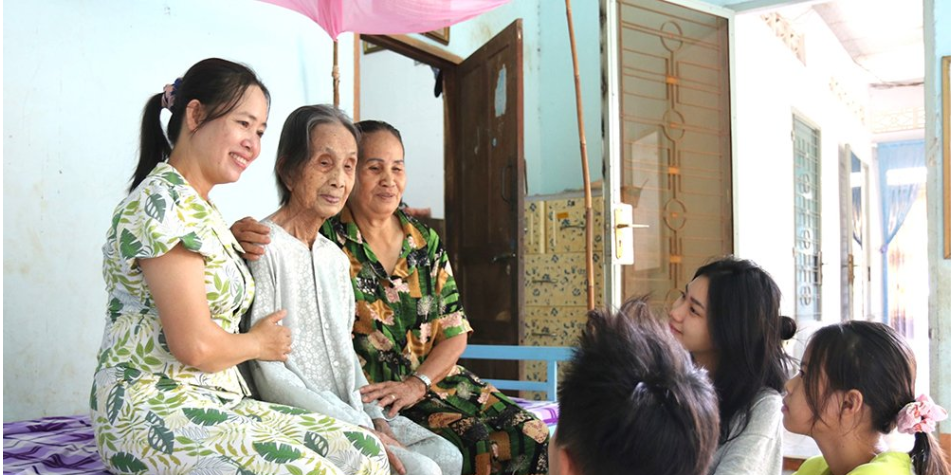 Trinh Thi Khong junto a su familia Foto: X: @@messi_ola99