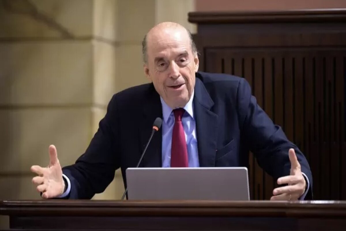 Álvaro Leyva salió en defensa del presidente Petro por carta de Santos a la ONU