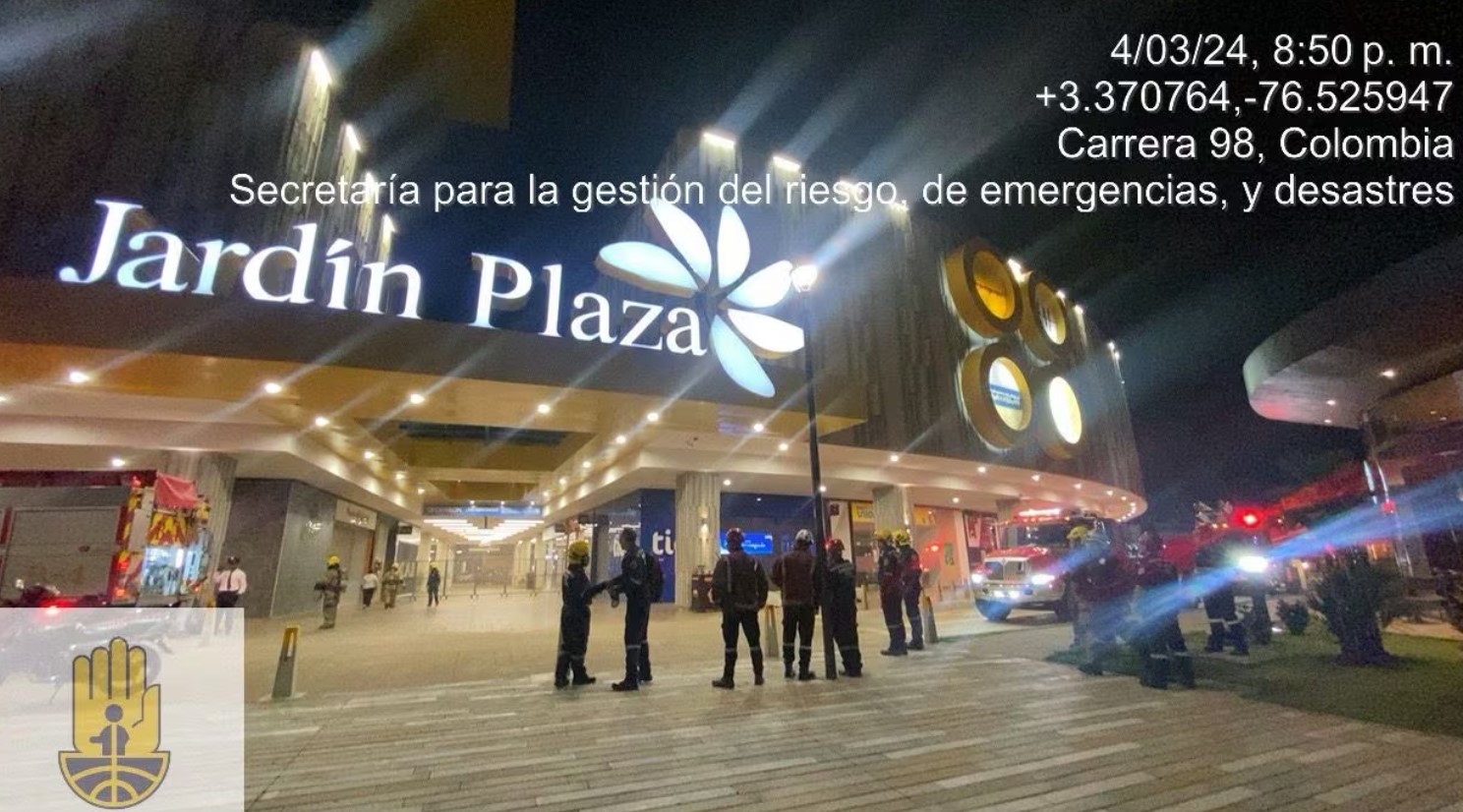 Susto en centro comercial de Cali por incendio estructural en una de las tiendas