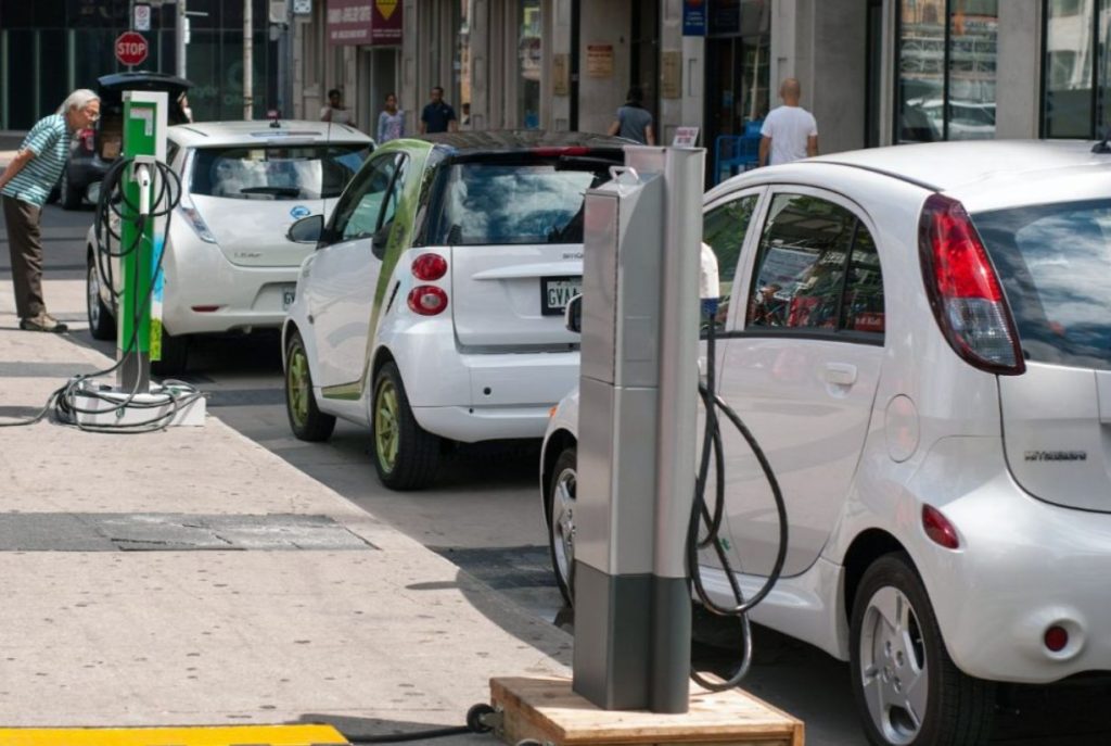 Revelan el impacto de los carros eléctricos en el medio ambiente