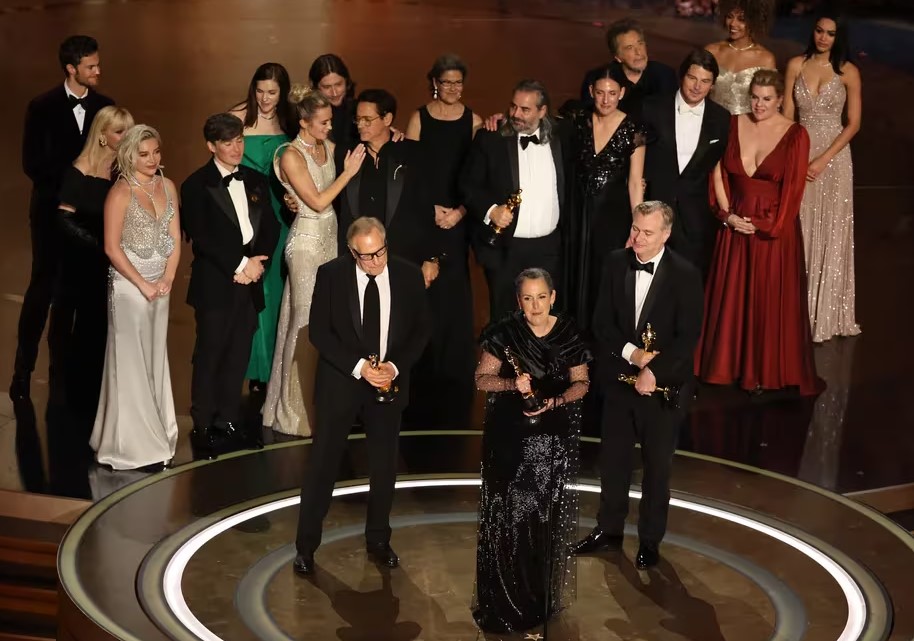 Oppenheimer: La Explosión Triunfal en Hollywood de la película biográfica que conquistó los Oscars