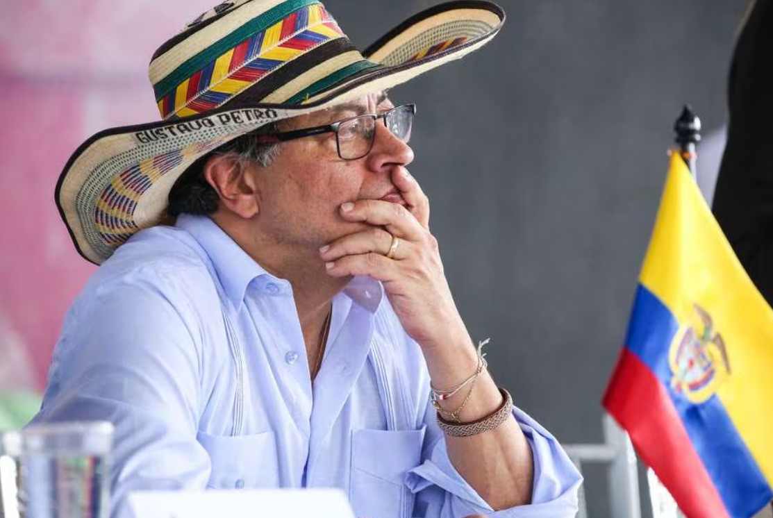 Petro lanza ultimátum al Clan del Golfo: paz o guerra