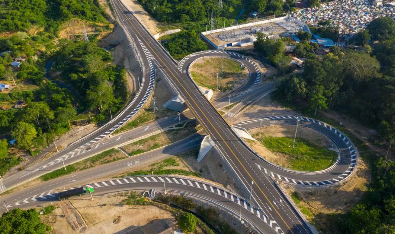 Los reparos que hace el presidente Petro a las vías 4G en Antioquia