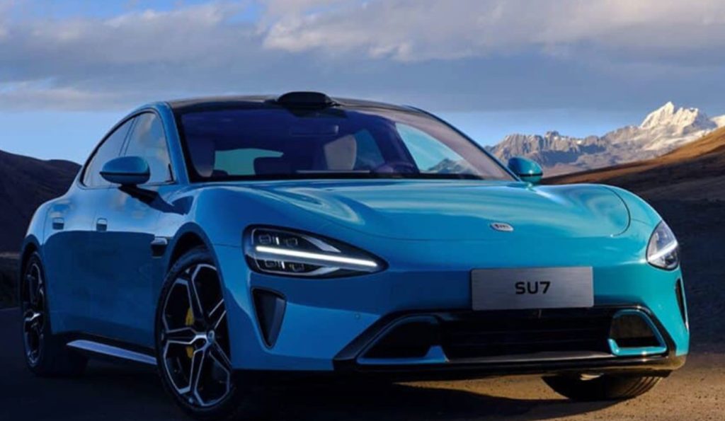 Xiaomi lanza su vehículo eléctrico SU7 en China en medio de la guerra de precios automotrices