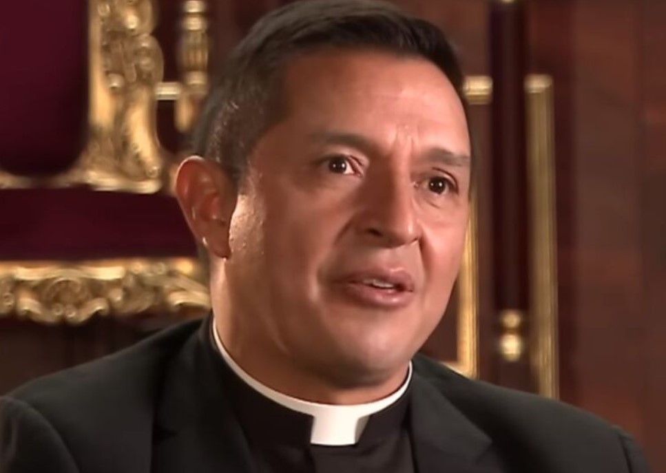 Frente a amenazas padre 'Chucho' estaría pensando irse de Colombia