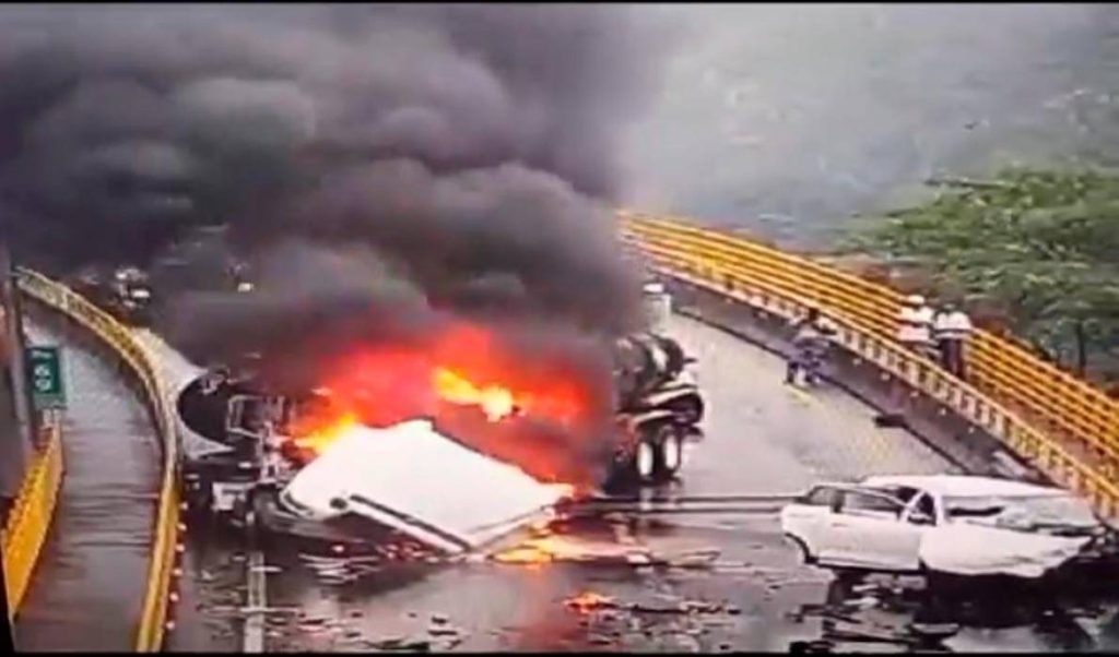 Accidente ruta que conduce de Bogotá a Villavicencio Foto: Redes sociales