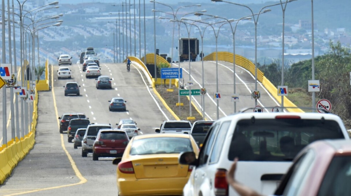 Extienden horario del tránsito por puentes fronterizos entre Colombia y Venezuela