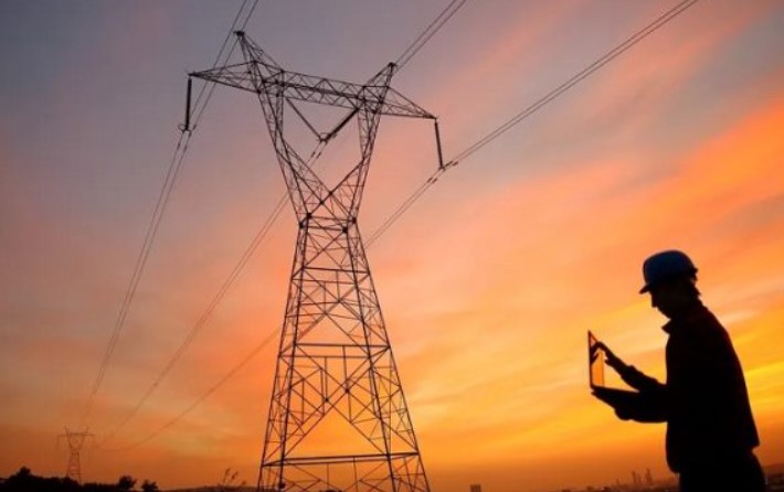 Ministro de Minas anuncia reunión para discutir medidas sobre tarifas de energía