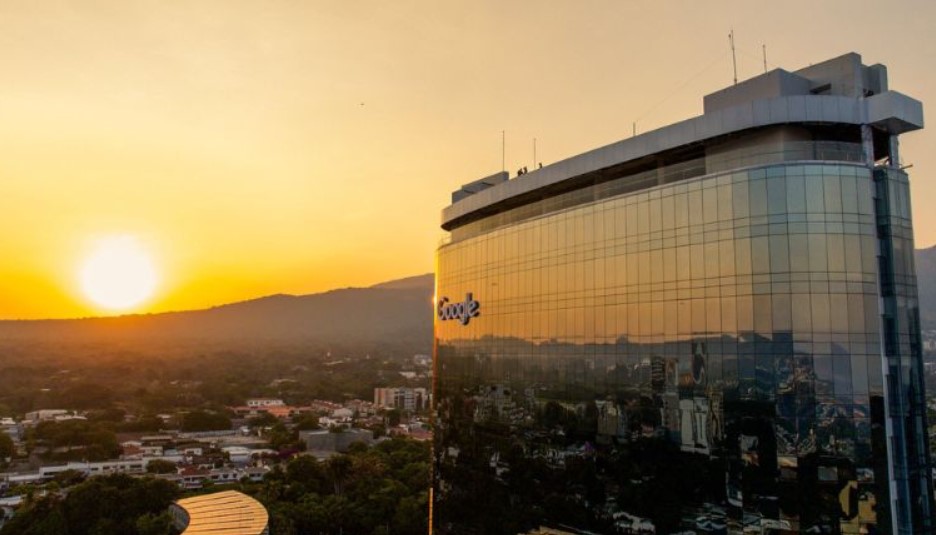Google abre operaciones en El Salvador y anuncia apoyos a emprendedoras