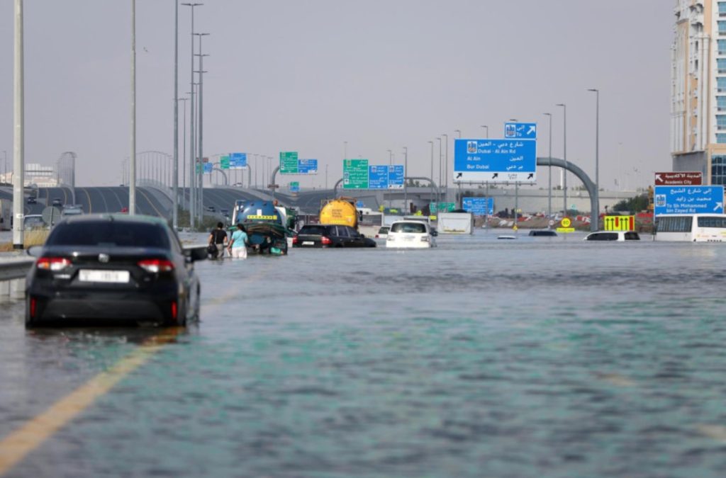 Los estragos que dejaron las fuertes lluvias en Dubai