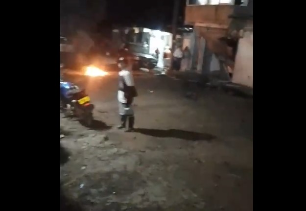 Explotó motocicleta bomba en Argelia, Cauca