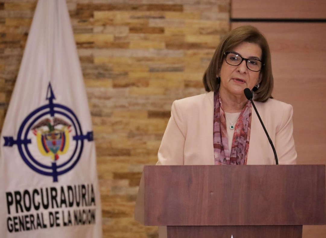 Procuradora General alerta sobre riesgos en nuevo modelo de atención médica para maestros