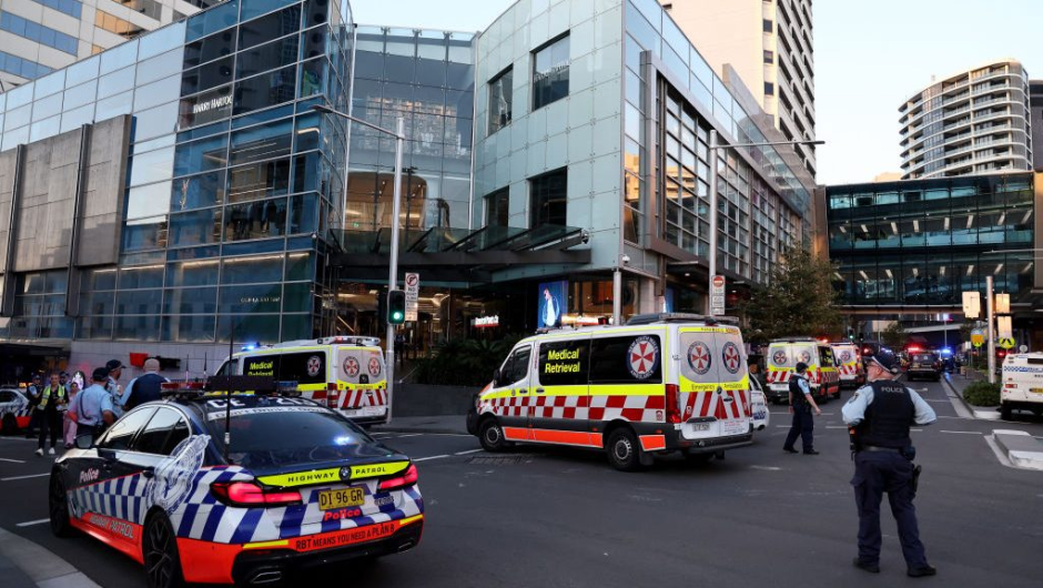 La policía acordona el centro comercial Westfield Bondi. Foto: AFP