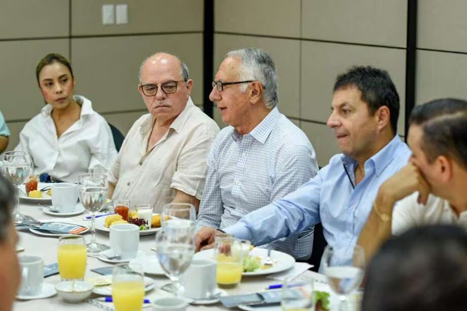 Reunión entre el Minsalud y representantes de algunas EPS Foto: El Espectador