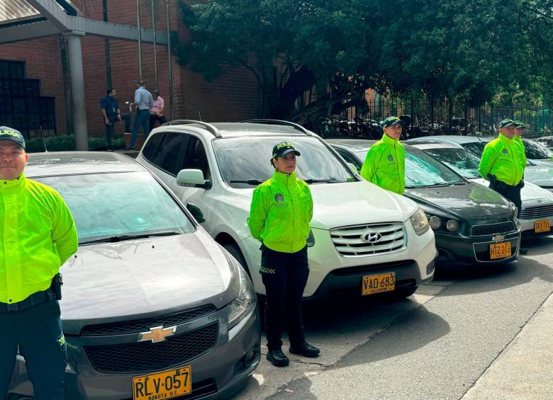 10 vehículos que habían sido hurtados en Bogotá. Foto: El Colombiano
